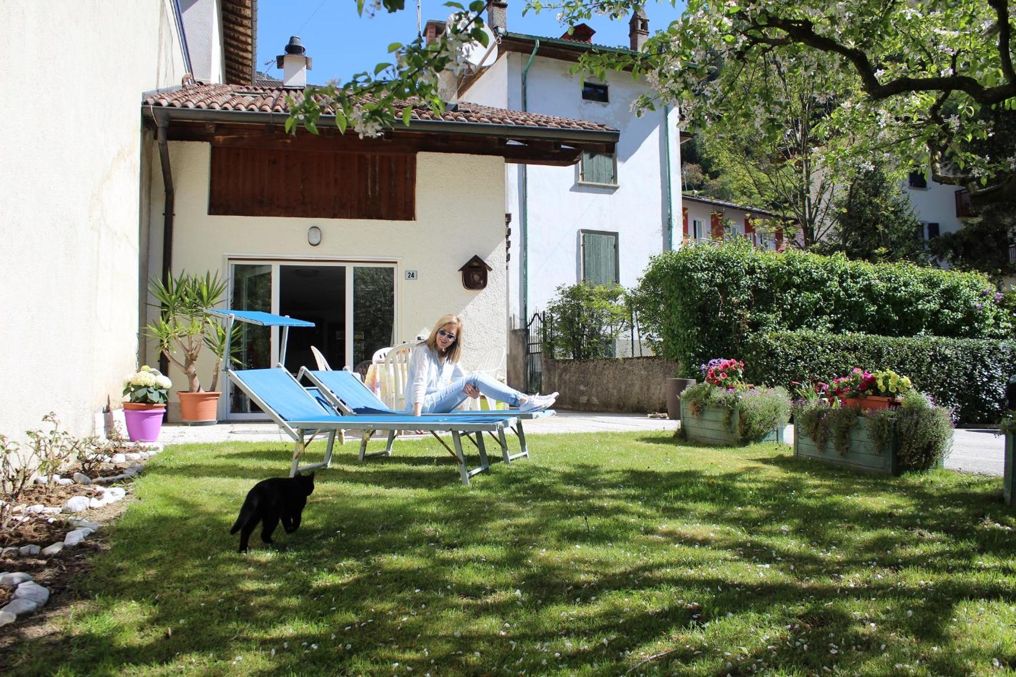 Residence Zecchini Tiarno di Sotto Rom bilde
